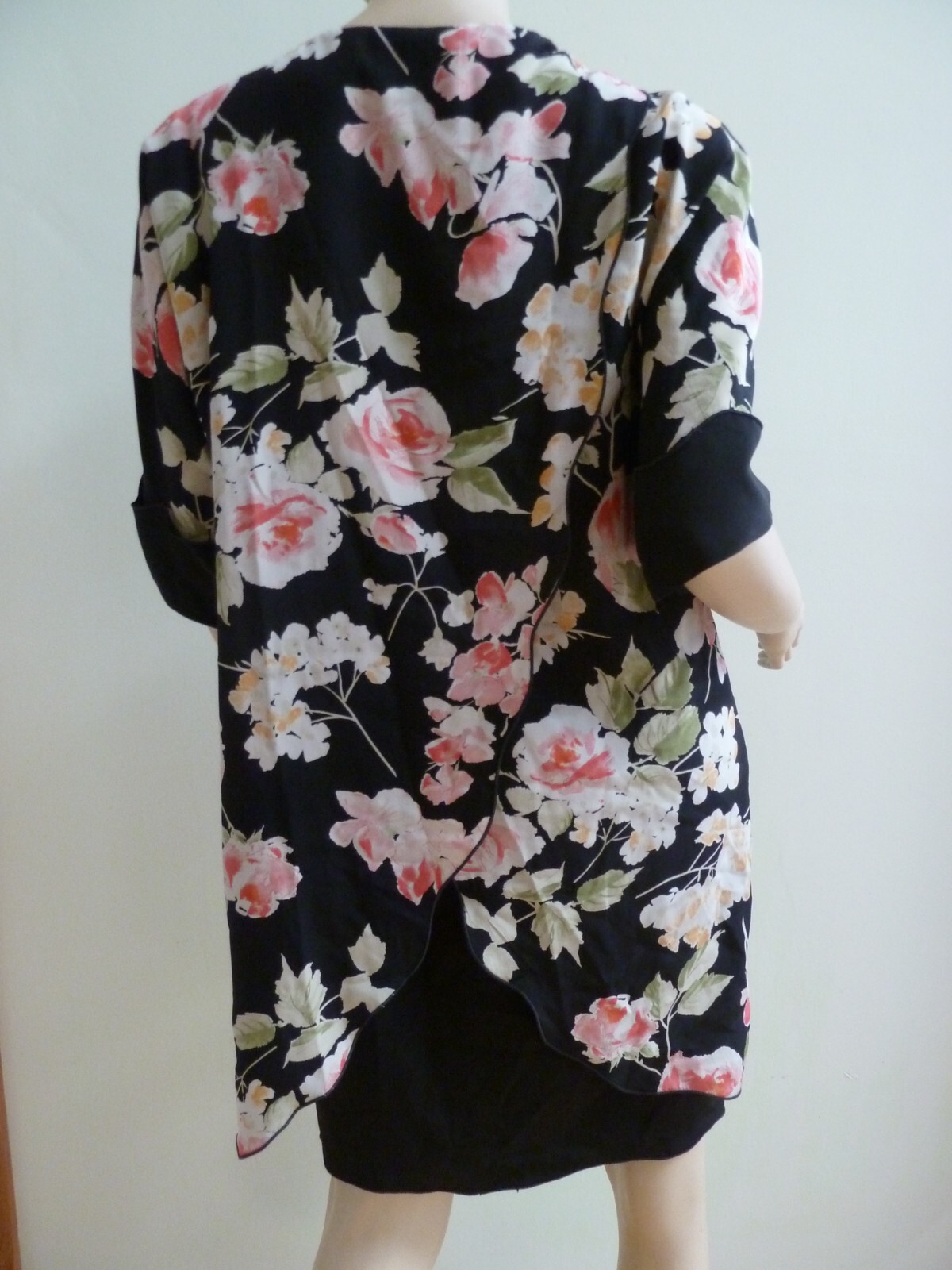 Holly Harp For Bergdorf Goodman Cocktail Dress Small 100% Silk Black Floral VTG