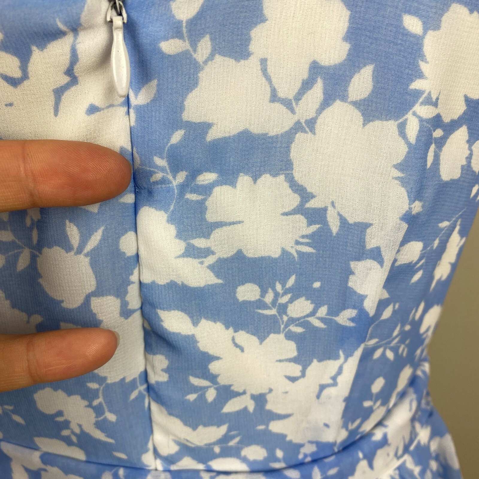 Disney Alice Dress Medium Blue White Colleen Atwood A-Line Belted Floral Lace