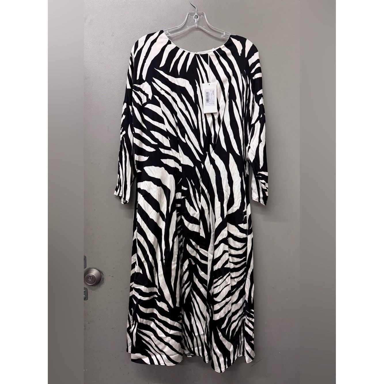 Hugo Boss Womens Black White Zebra Print Davey Satin Midi Dress Sz 12 NWT $596