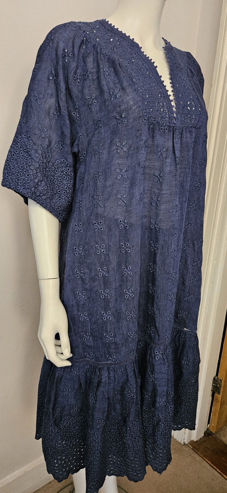 0039 ITALY navy blue 100% linen fully embroidered Maibelyn dress M bnwot rrp£250