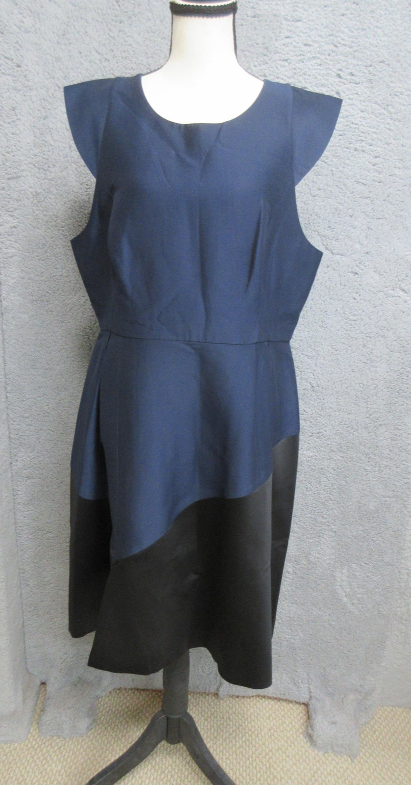 Halston Heritage Dress Womens 14 Blue Black Colorblock Fit & Flare Midi Evening