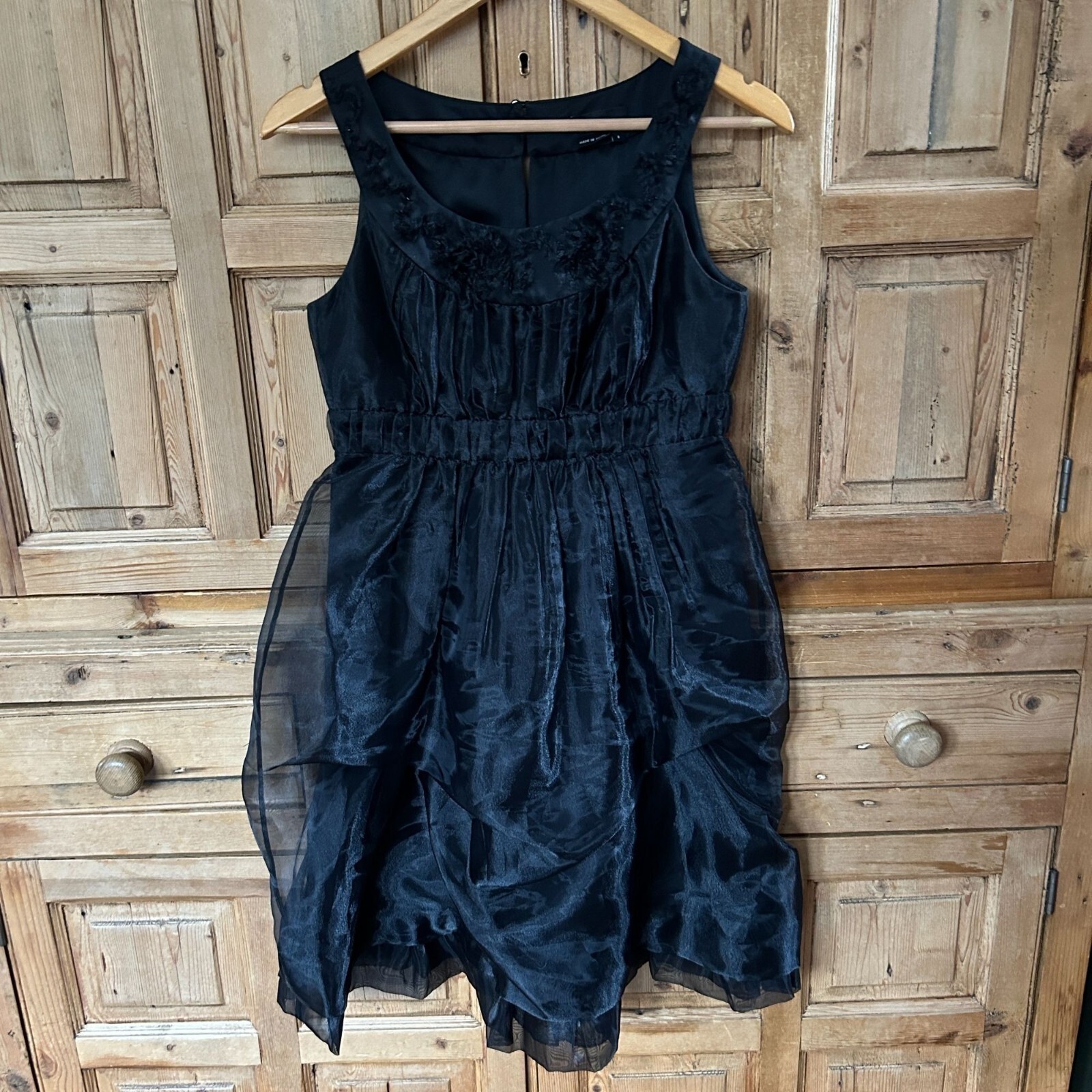 Max and Cleo Size 6 Black Sleeveless Cocktail Dress Party Beaded Tulle Whisigoth