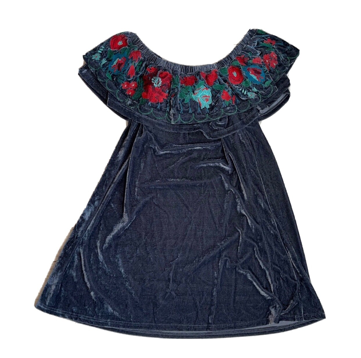 Umgee Embroidered Dress Women’s Size Large This Dress Can Be Worn Both On And Of