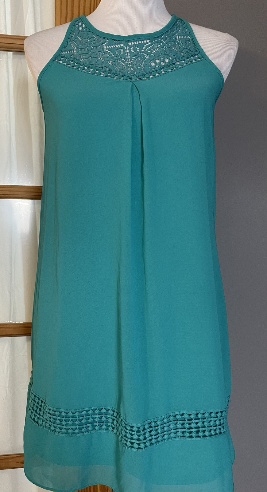 By & By Junior’s Shift Chiffon Dress S Pleated Green Embroidered Lace Clubwear
