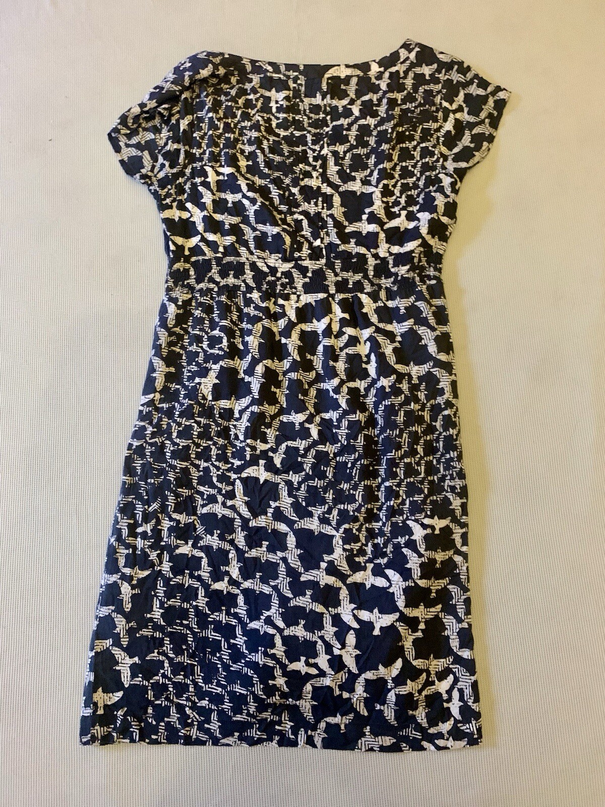 WHITE STUFF, Dark Moonlight-Dove Print-V Neck-Short Sleeve-Lined-Dress. Size 8