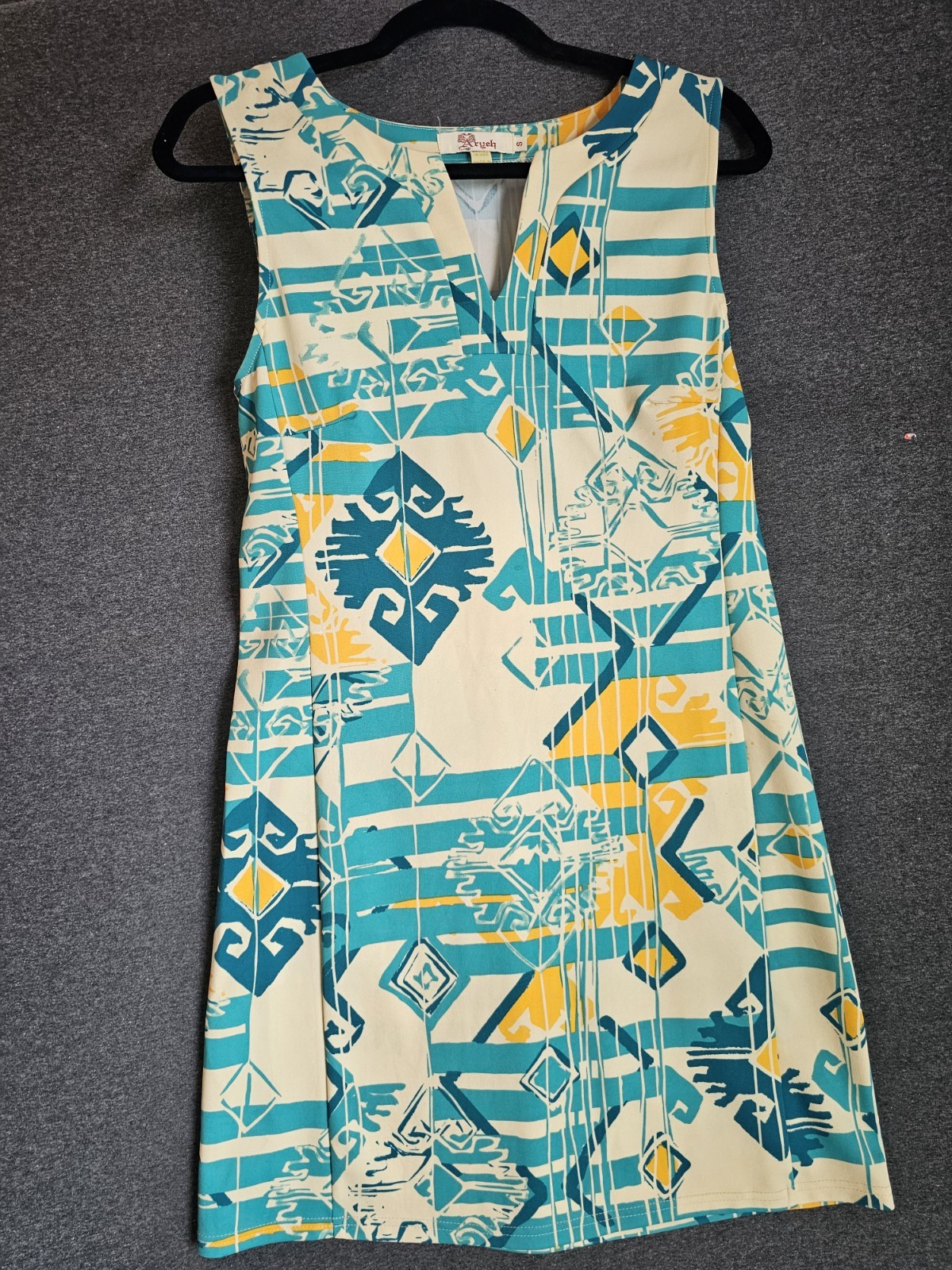 Aryeh Blue White Yellow Geometric Shift Dress V-Neck Sleeveless Knee S