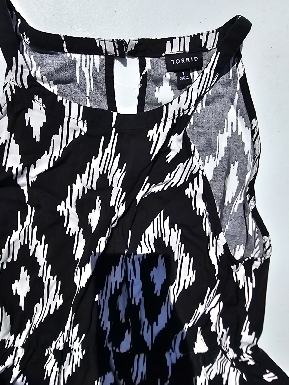 Torrid Size 1 Plus Black White Gray Geometric Strappy Sleeveless Dress