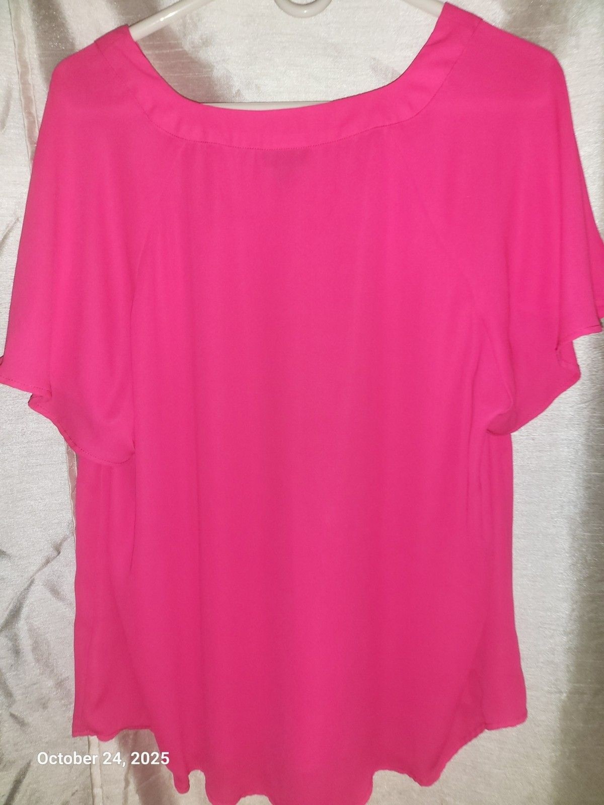 Torrid Short Sleeve Pink Flowy Dress Shirt Size 1 EUC USA Seller