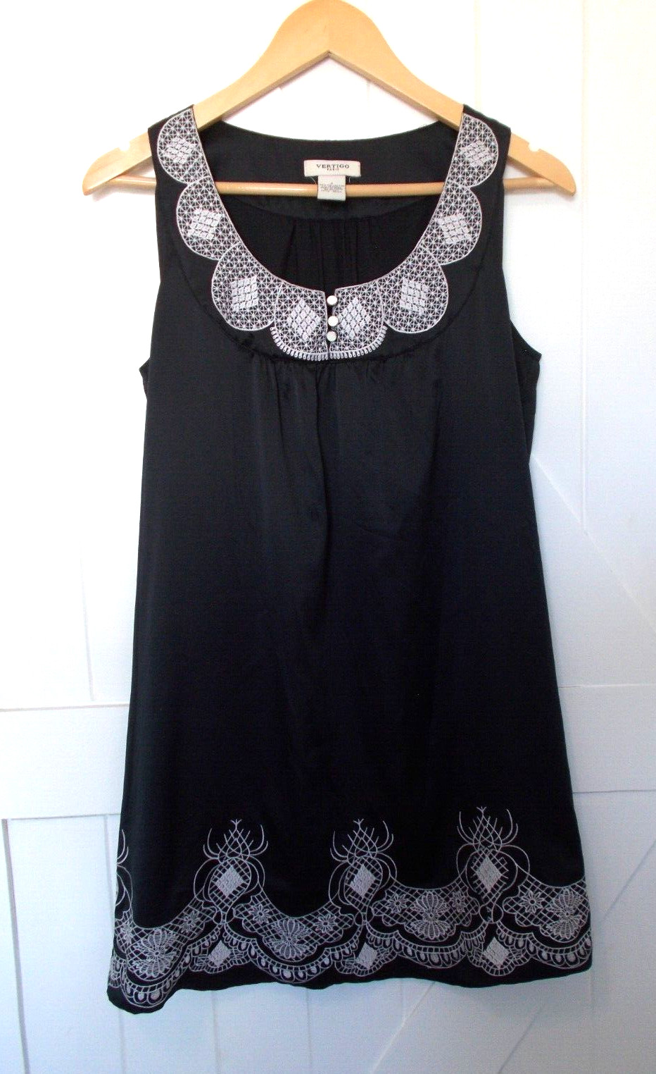 Vertigo Paris Party Cocktail Shift Dress Women’s S Embroidered Accents