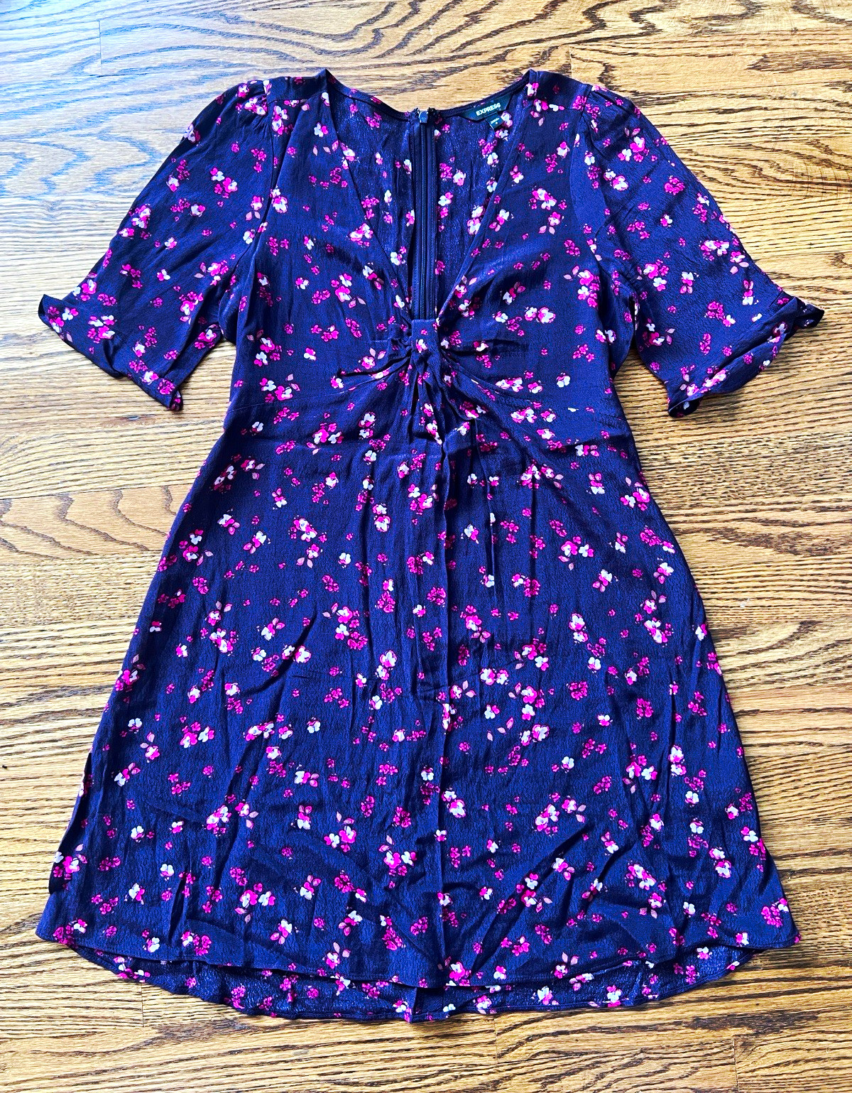Express Purple Pink White Floral V-Neck Short Sleeve Mini Dress Rayon 4