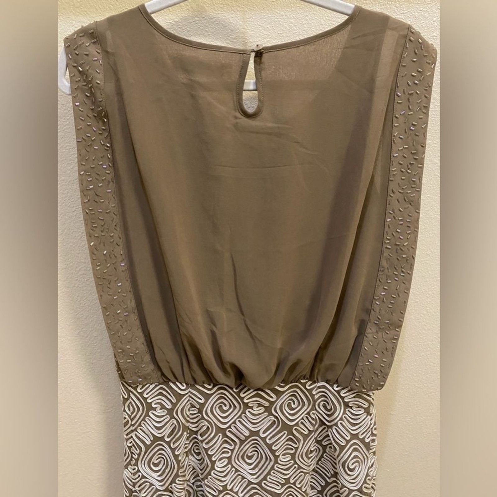 Giorgia & Johns Embroidered Pencil Tight Sleeveless Dress Women’s Sz Large