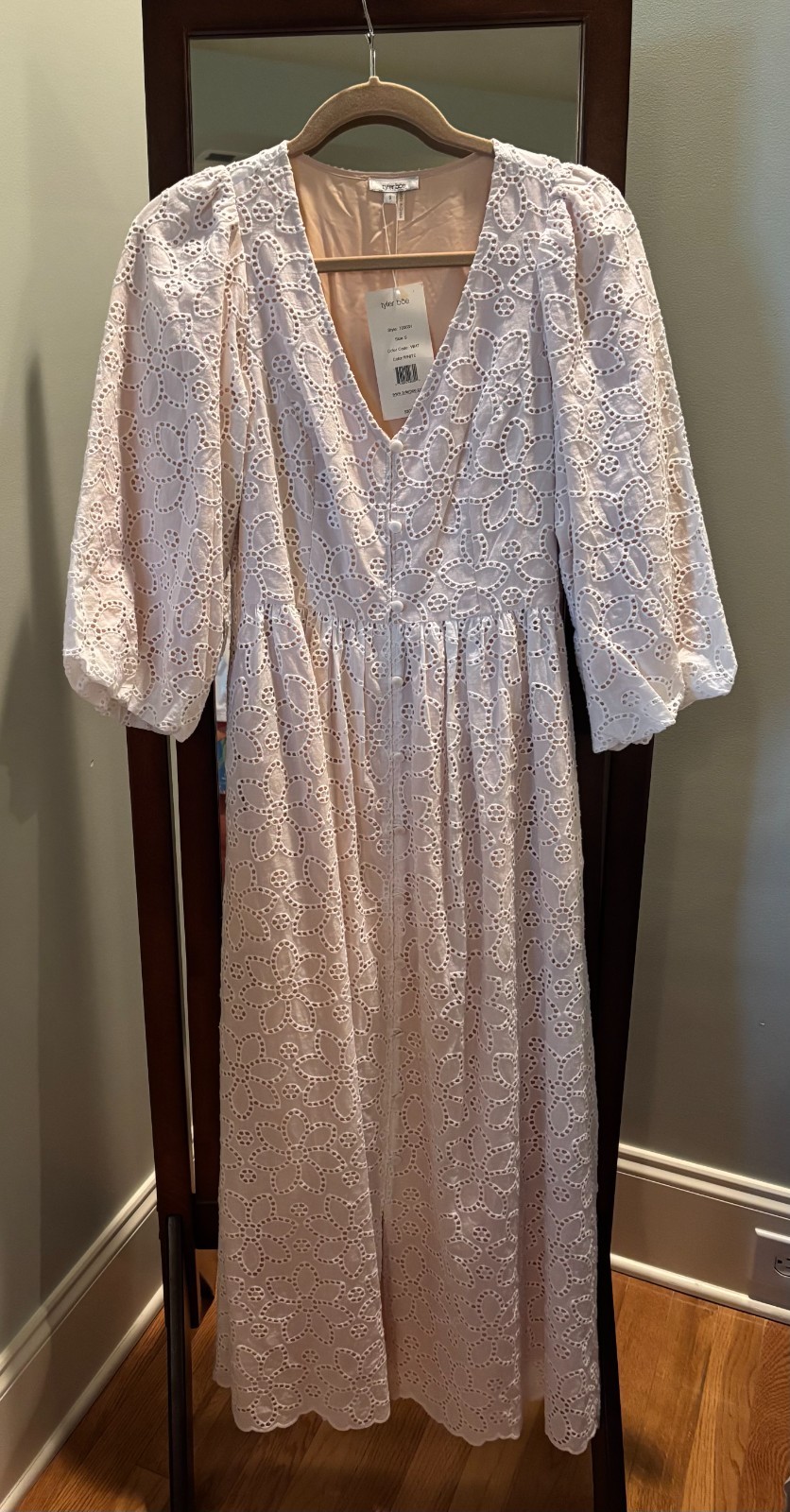 Tyler Boe Sabrina Midi White Lace V-neck 3/4 Sleeve dress Women’s Sz S NWT $302