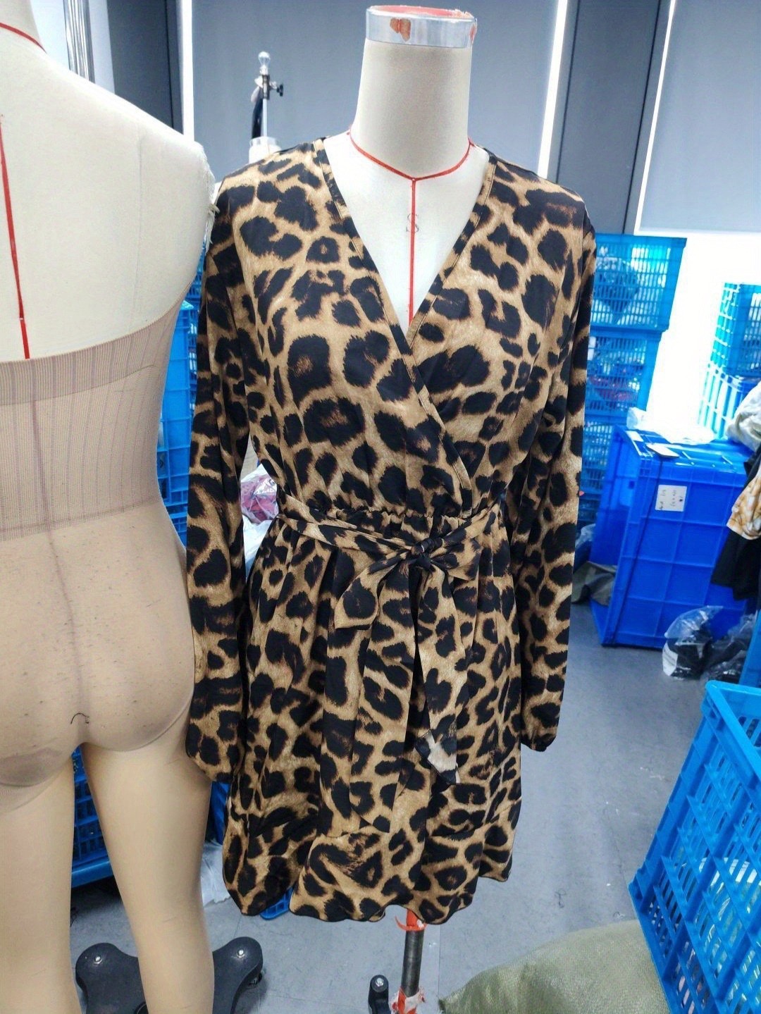 Fashion Leopard Print Dress Women’s Elegant Deep V-neck Long Sleeve Belt Midi Dr