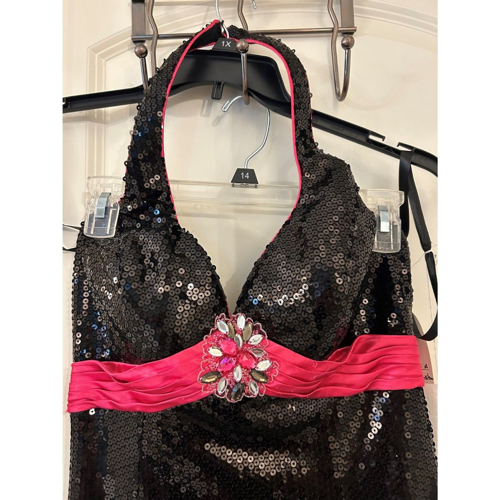 Cassandra Stone Black/Pink Sequined Dress – Size 6 – NWT
