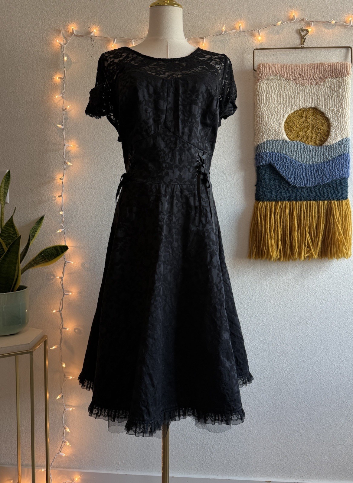Torrid x Hello Kitty Gothic Lace Fit n Flare Sanrio Size 16 Black Rockabilly