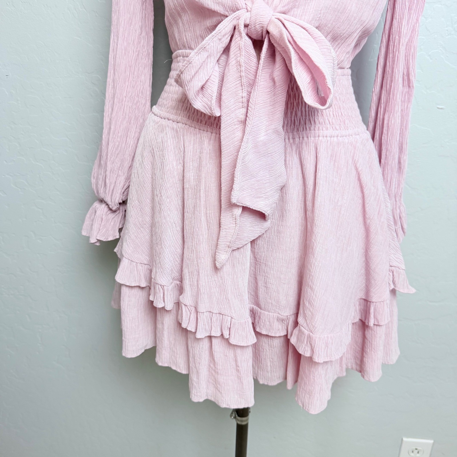 Saints + Secrets Pink Crinkle Ruffle Mini Dress Tie Front Smocked Waist Womens S