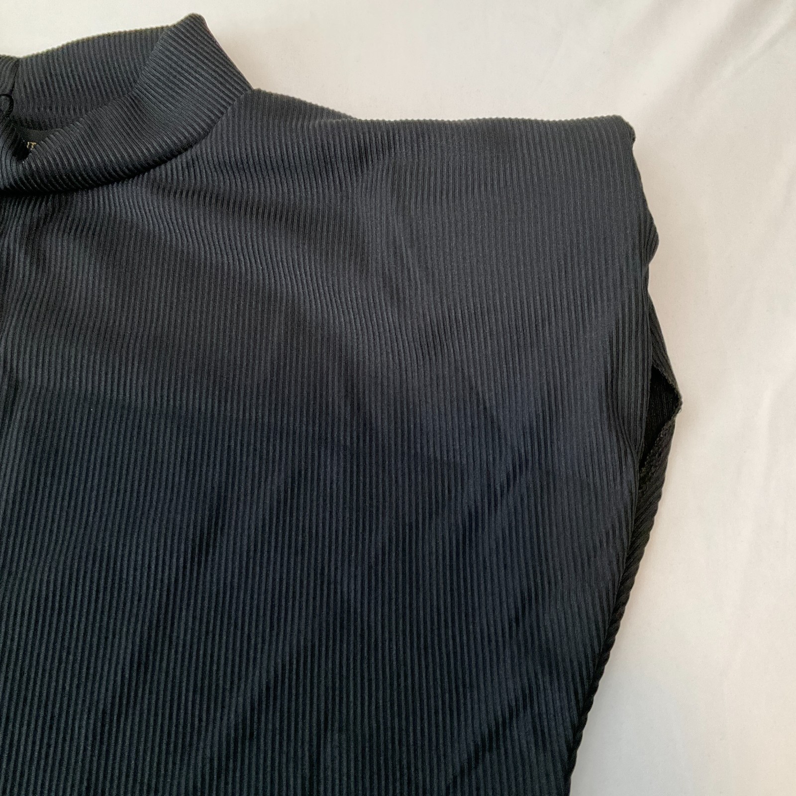 I Saw It First Sleeveless Dress Womens Size 12 Black Ribbed Padded Shoulders