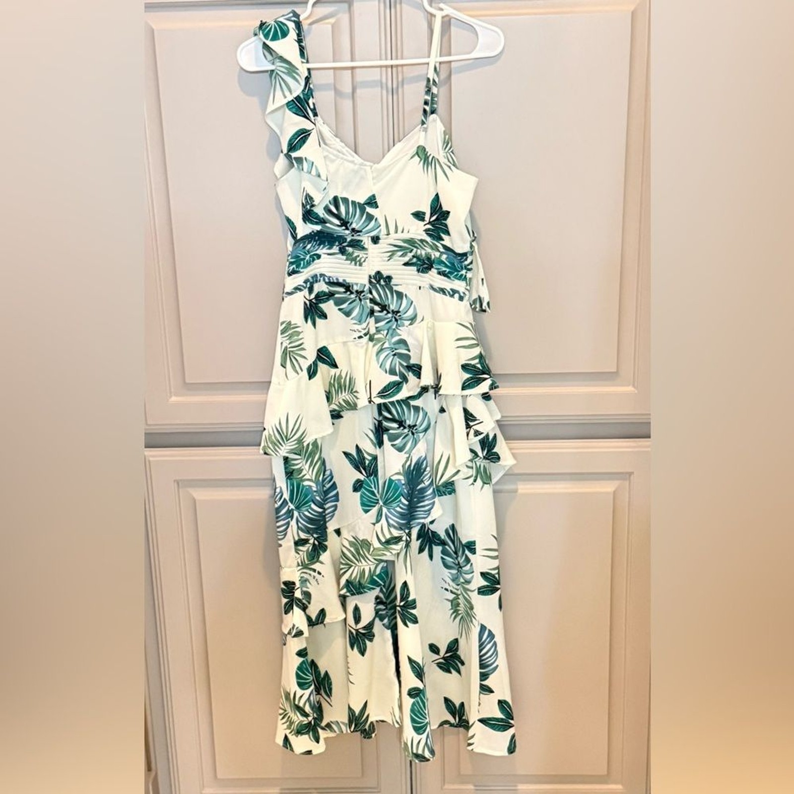 Walter Baker size medium leaf ruffle dress