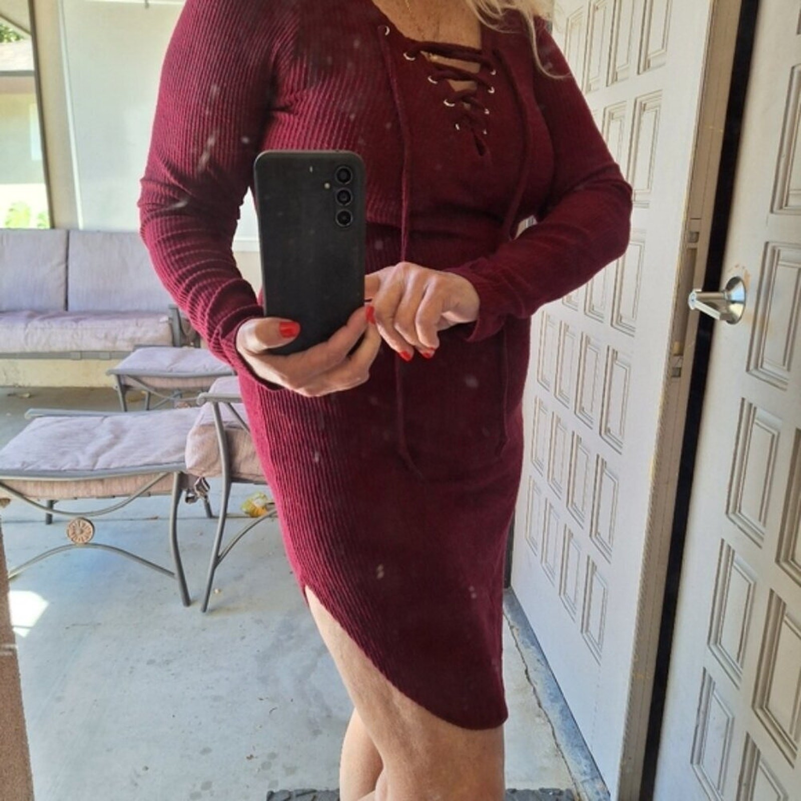 Heart and hips lightweight sweater dress maroon.Lace front curved hem size large