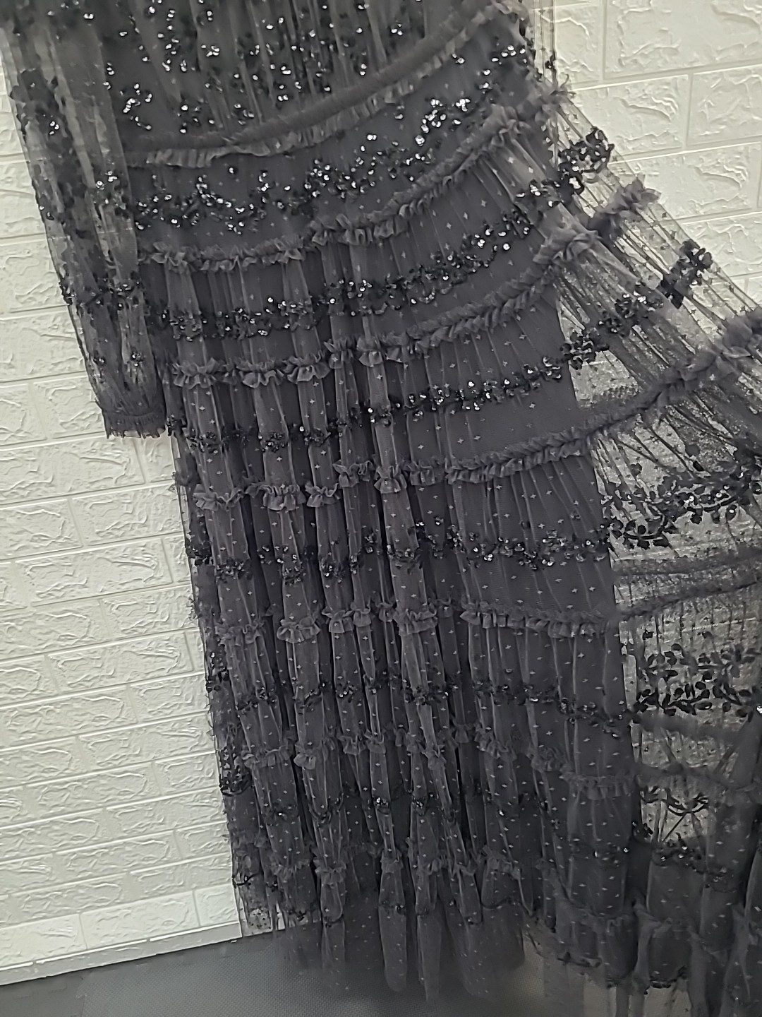 New Needle & Thread Long Sleeve Eve Sequin Graphite Gown Size US 12