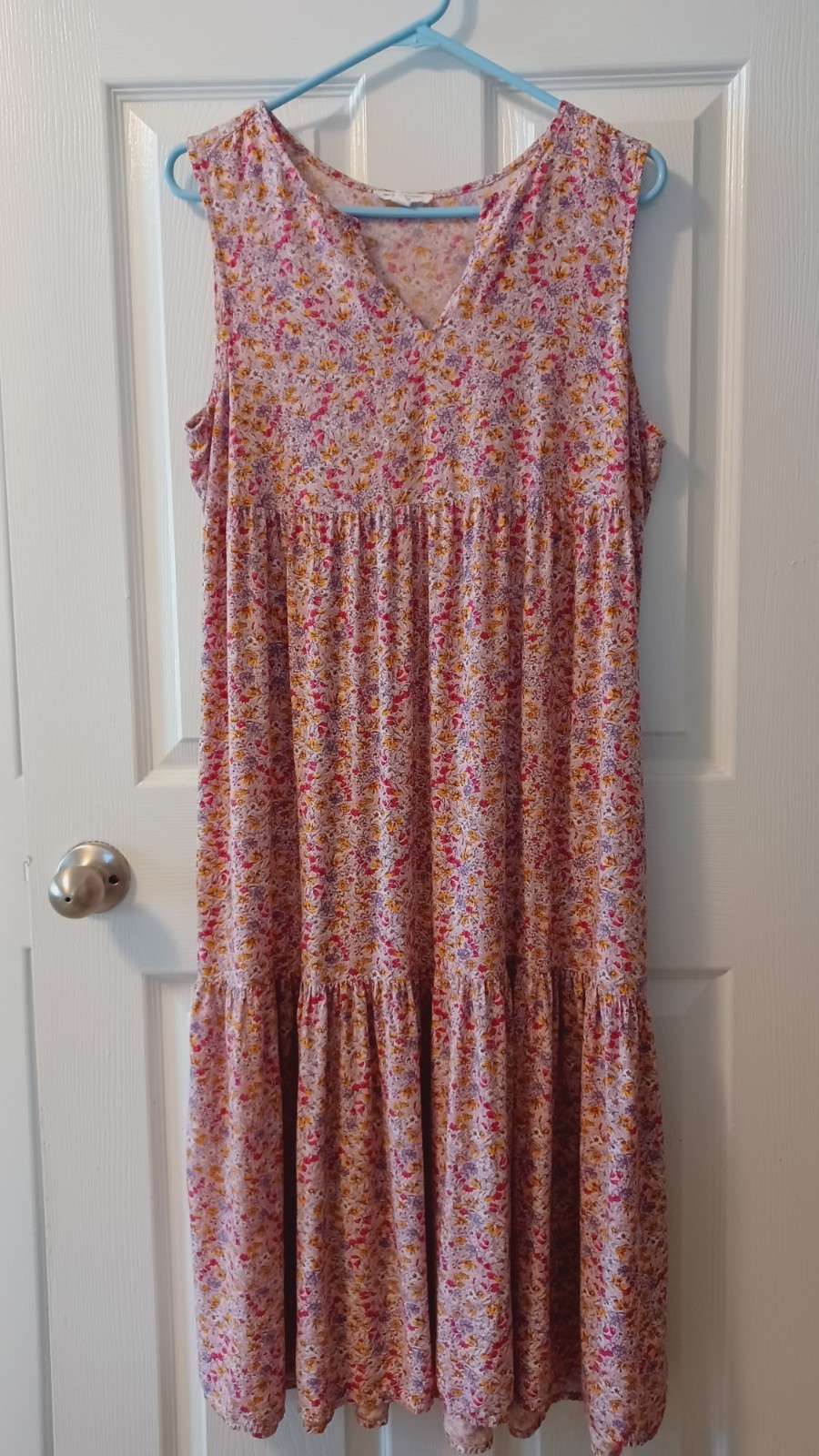 Beach Lunch Lounge Midi Dress Medium Floral Sleeveless Tiered Ruffle Sundress