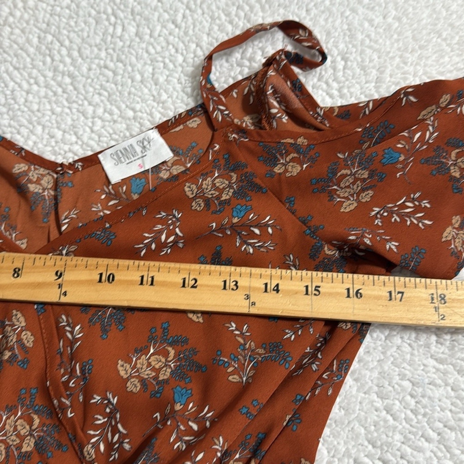 Sienna Sky sz small cold shoulder summer dress lined elastic waist ties on side
