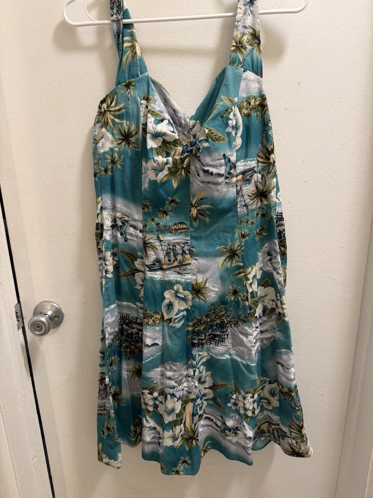 Women’s Hawaiian Dress