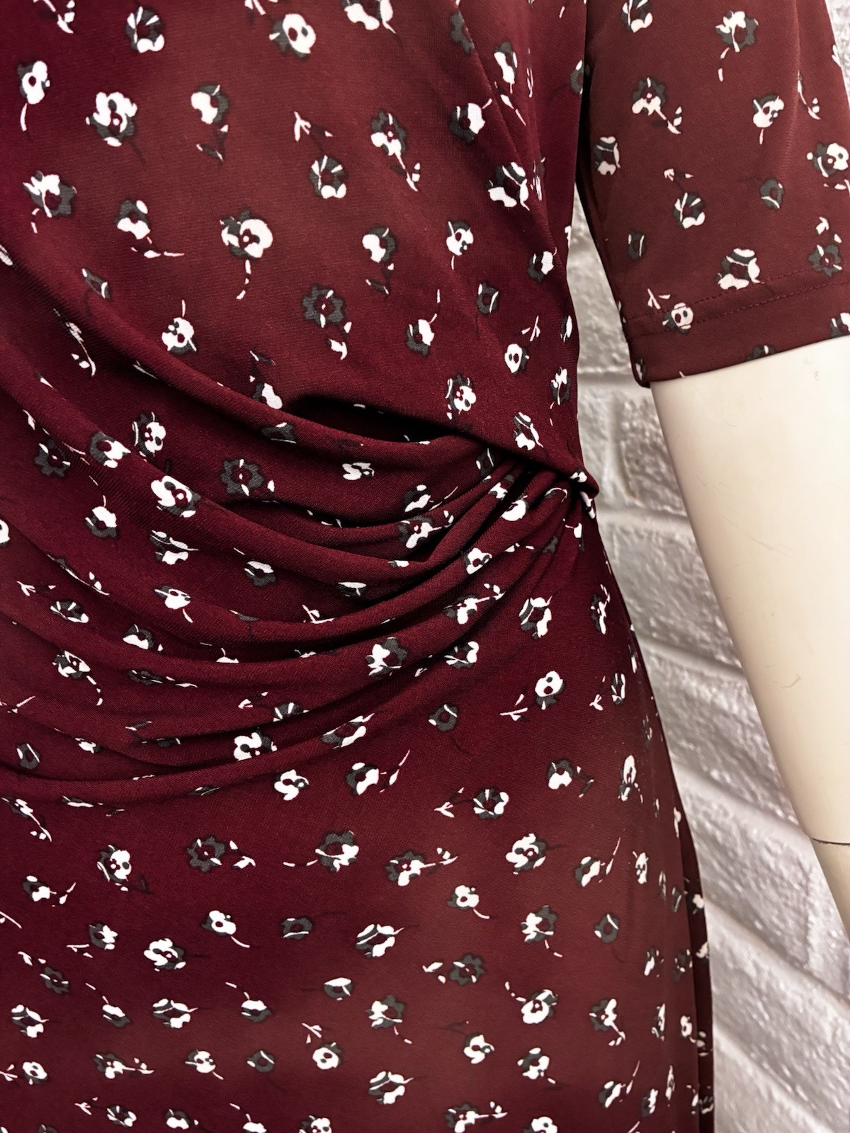 Banana Republic Burgundy Wildflower Print Ruched Flattering Fit Dress S EUC