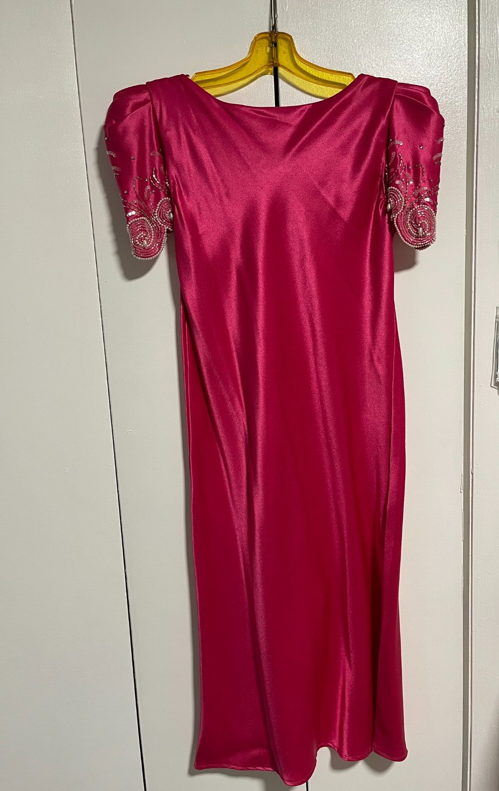 Vintage 80s JoEd Sophisticates Magenta Beaded Sequin Short Sleeve Dress