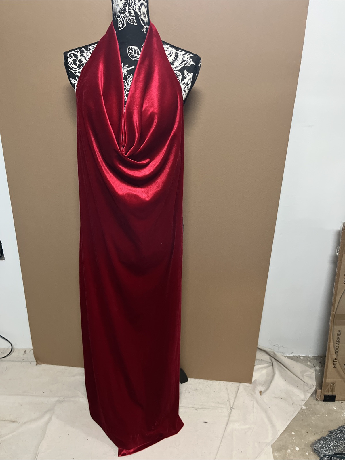 ZARA WOMAN FW24 RED WINE VELVET HALTER MAXI DRESS| 9854/070 SIZE L NWT Zip Up