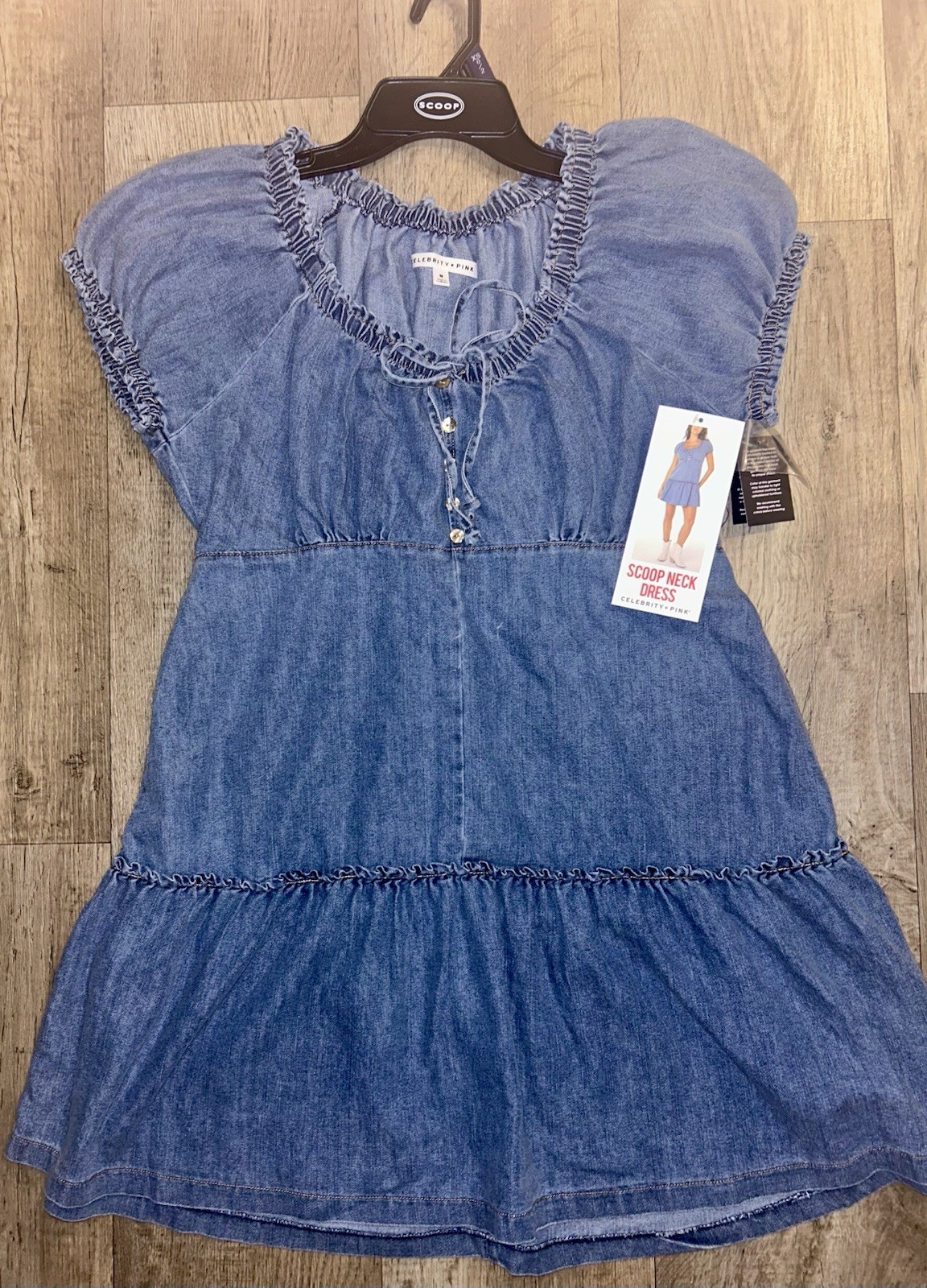 Celebrity Pink Women’s Blue Denim Scoop Neck Smocked Mini Dress Short Sleeve M