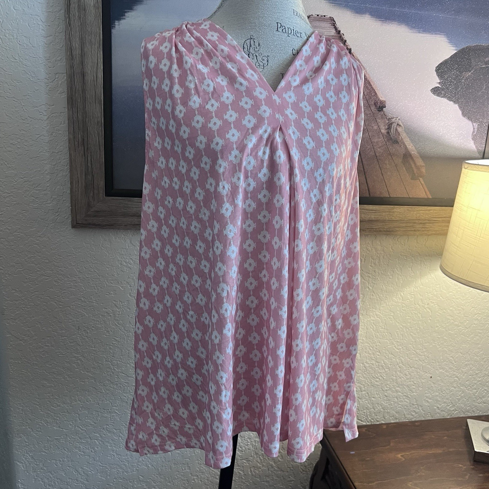 Weekend Suzanne Betro Pink White Geometric Shift V-Neck K 2X