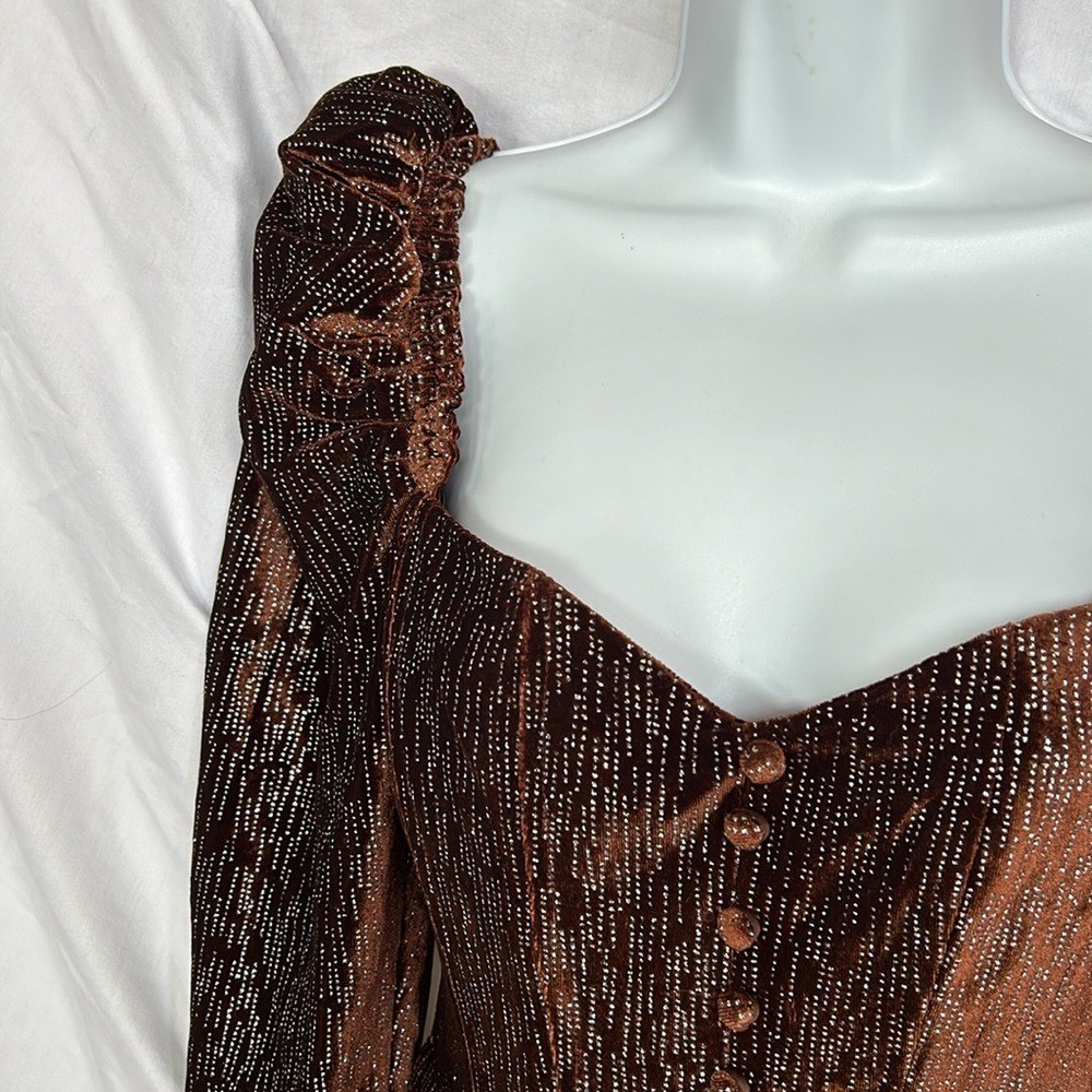 Lavish Alice sparkle velvet puff sleeve midi dress in chocolate brown 🛍️
