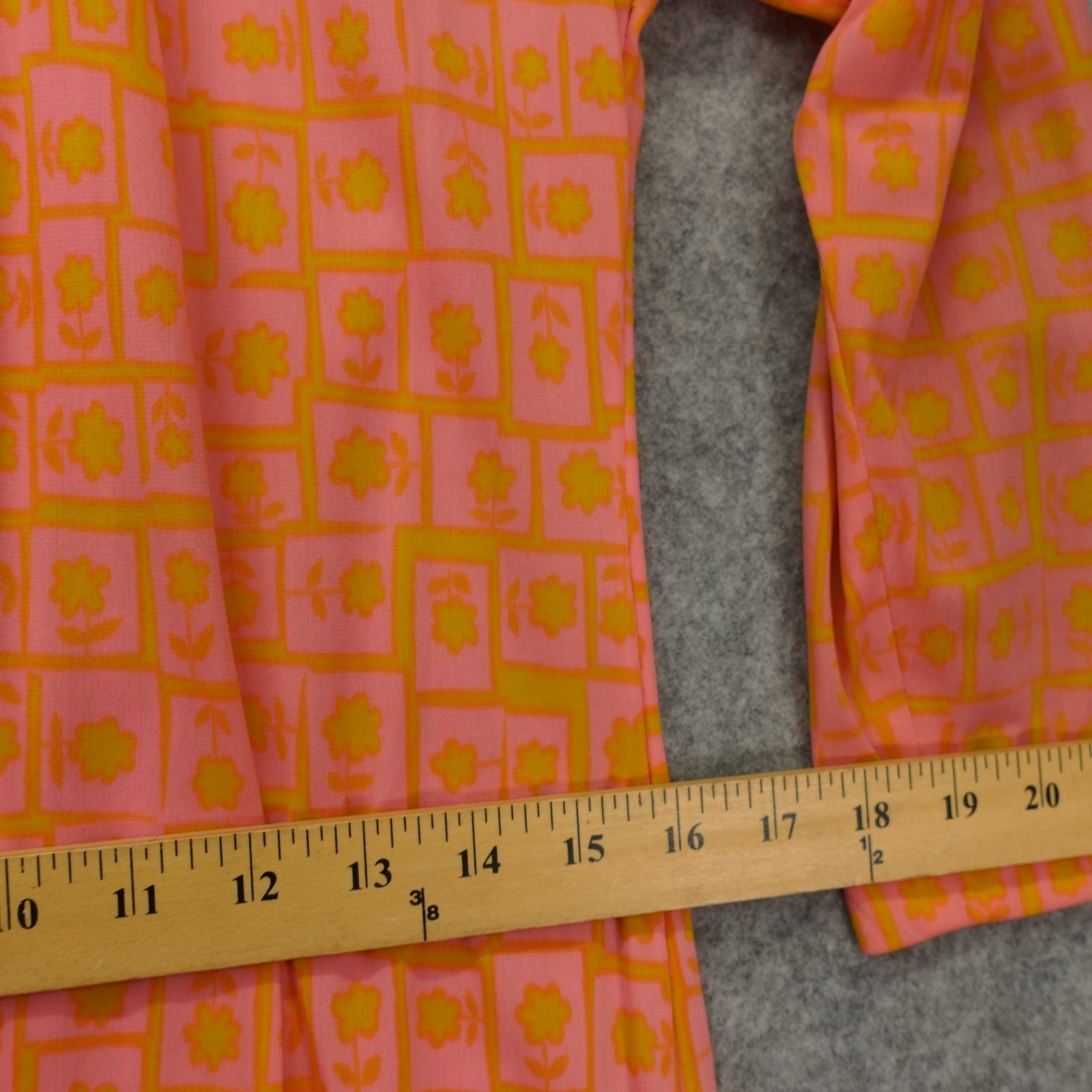 Vintage 70s Shift Dress Womens SMALL Pink Orange Psychedelic Mod PETER STEVENS