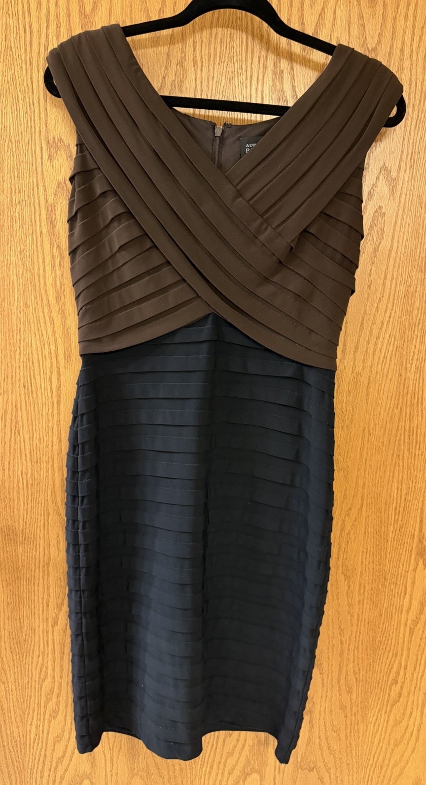 Adrianna Papell Shutter Sheath Bandage Dress Size 12 Blk/Brown Fitted Stretch