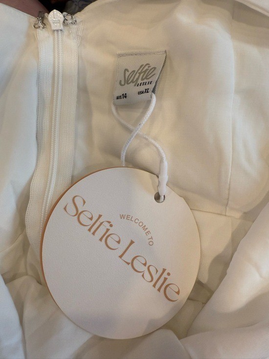 Selfie Leslie Hand in Mine White Tie-Back Ruffle Wrap Mini Dress NEW Size US 10