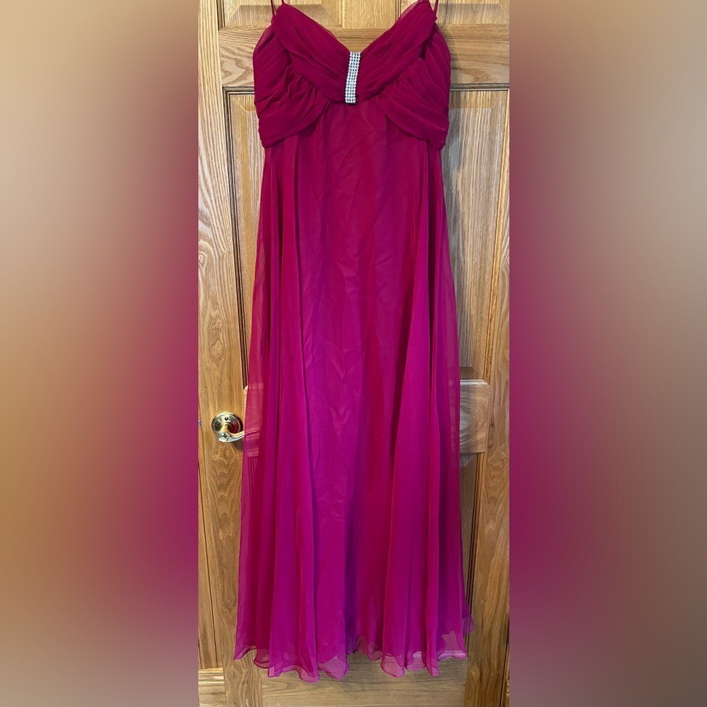 Beautiful fuschia spaghetti strap gown – prom dress – formal sz12
