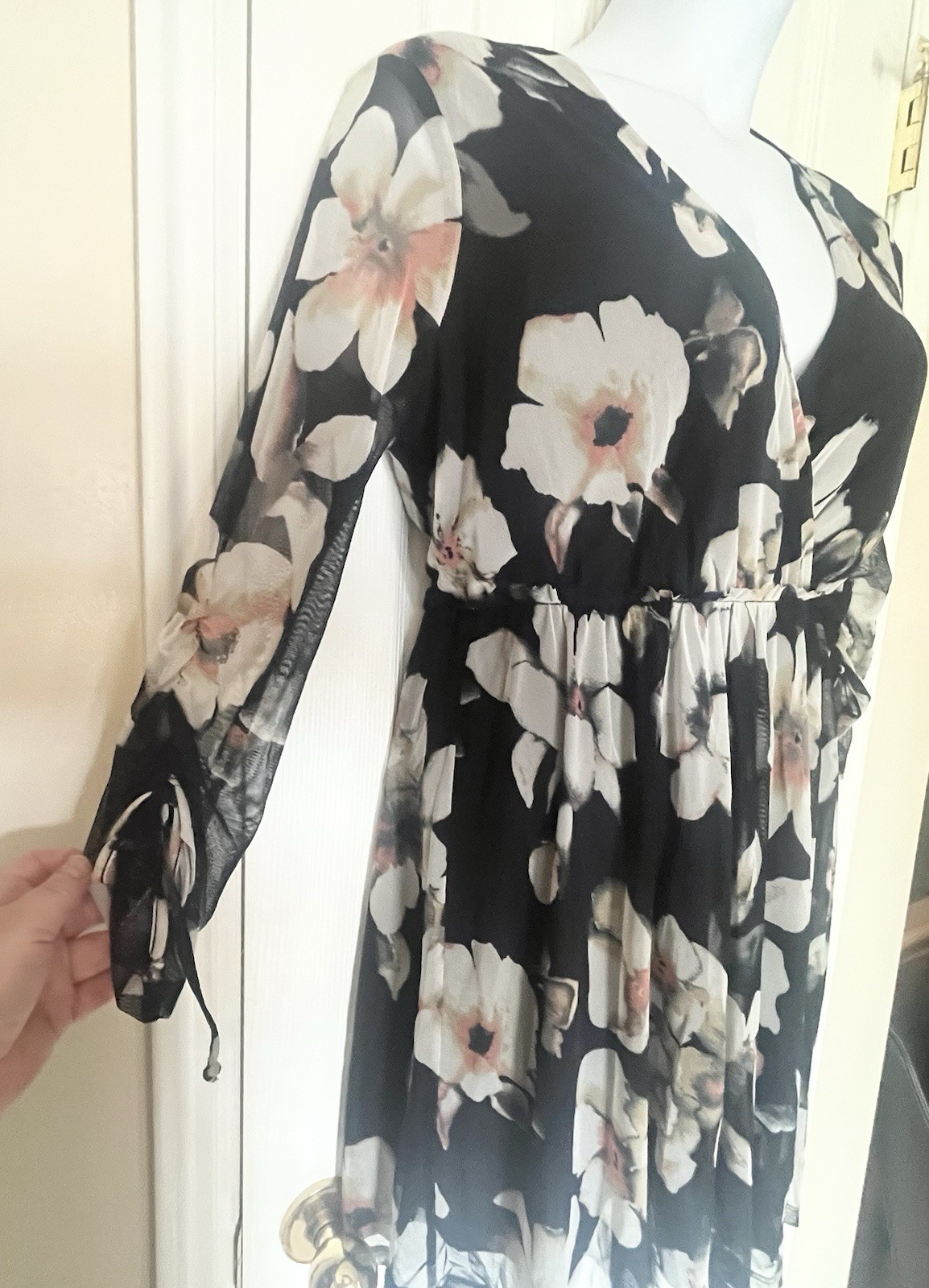 NWT Black Floral Dress – Size Large – A-Line – Sheer Half Sleeves – Lined