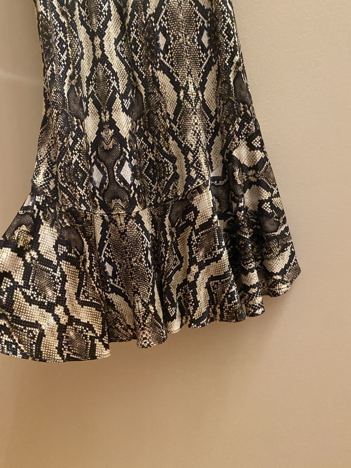 Dress V-neck Ruched Snake Print Midi Cocktail Dress New XXS