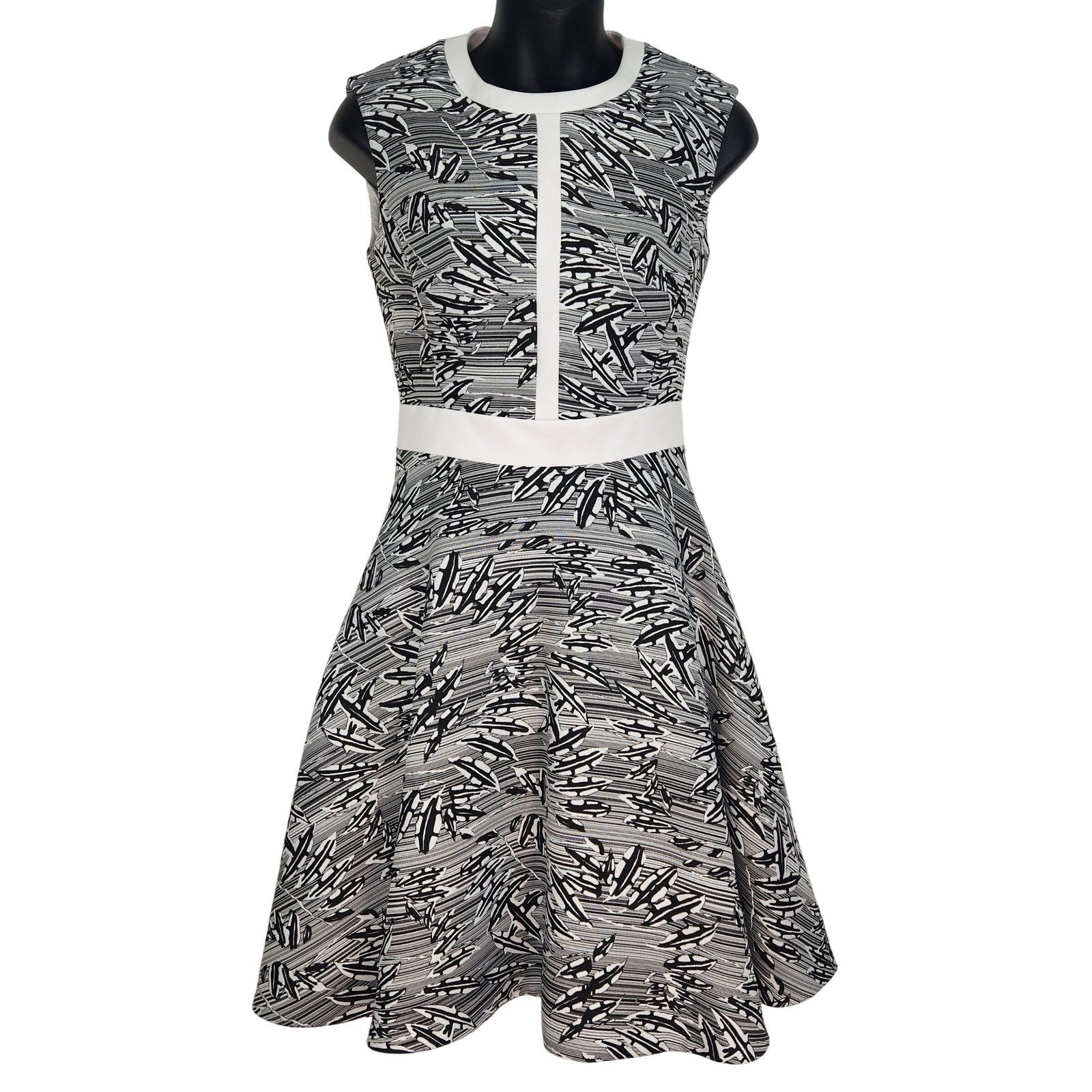 Karen Millen Panelled Jaquard Black White Abstract Leaf Print Fit Flare Dress 2
