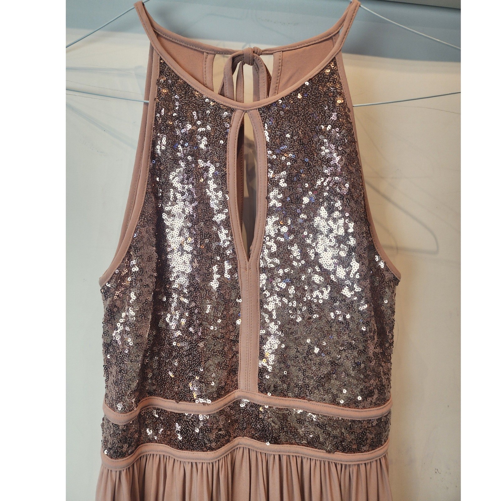 Morgan & Co Rose Gold Sequin Halter Keyhole Maxi Dress Gown Pink Size 5 NEW