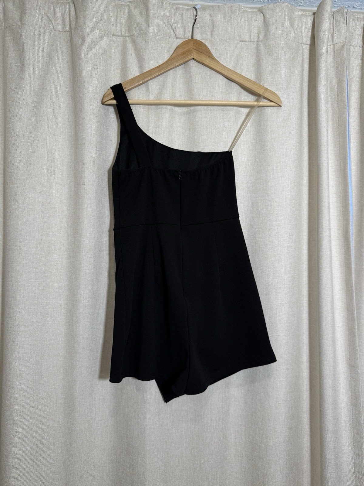 Black One Shoulder Assymetrical Jumpsuit Romper Women’s Small Blue Blush Fitted
