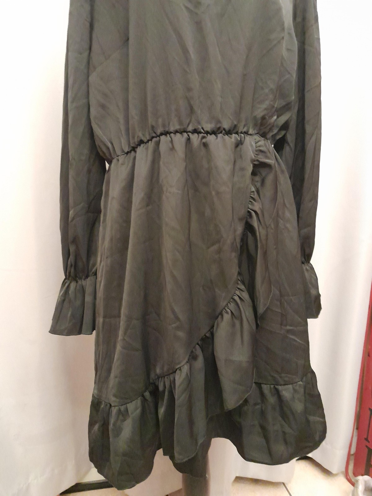 Chic Style Dress Womens XL Black Long Sleeve Ruffle Tiered Midi Party Event New