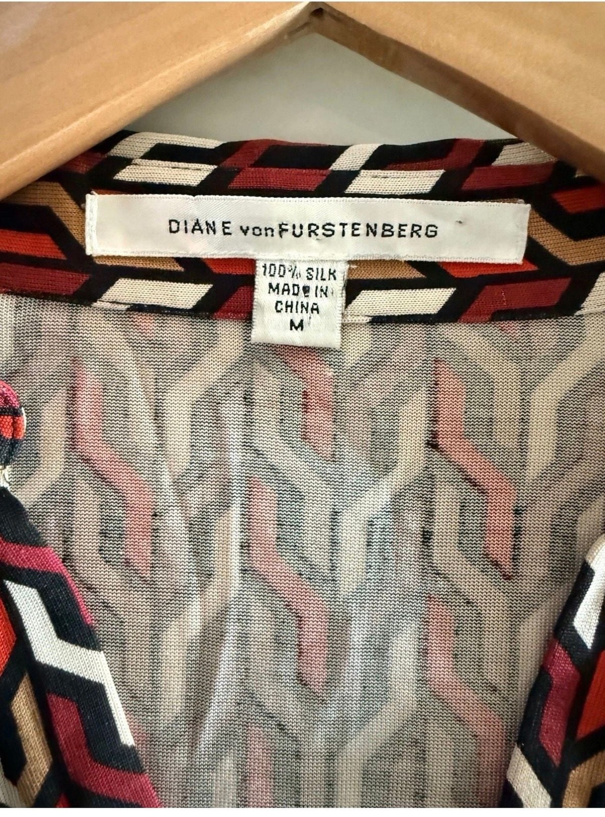 Diane von Furstenberg 100% Silk Jersey Ruched V Neck Dress M