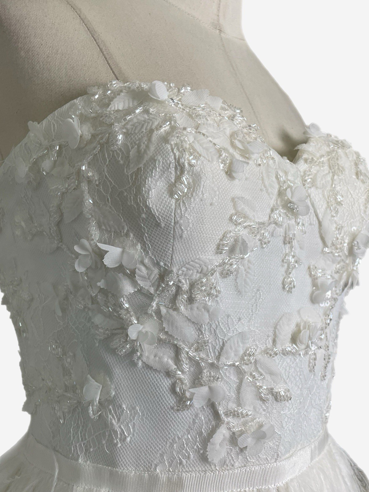 Allison Webb NWT White Hadley strapless floral beaded feather dress bridal XS/S