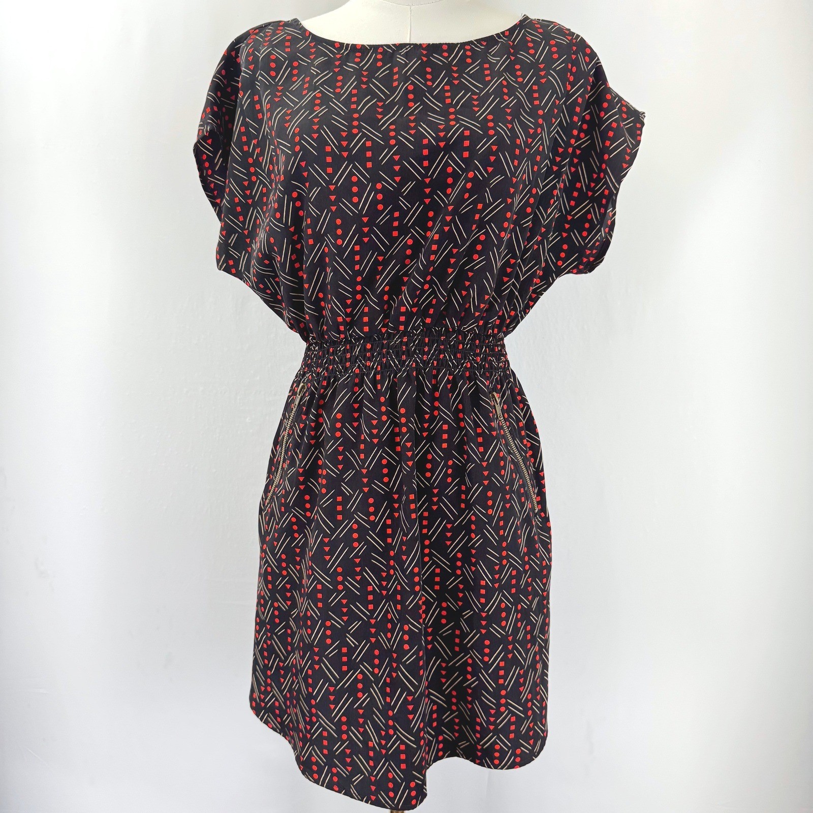 One Clothing Geometric Print Mini Dress Black Red Smocked Waist Zipper Pockets M