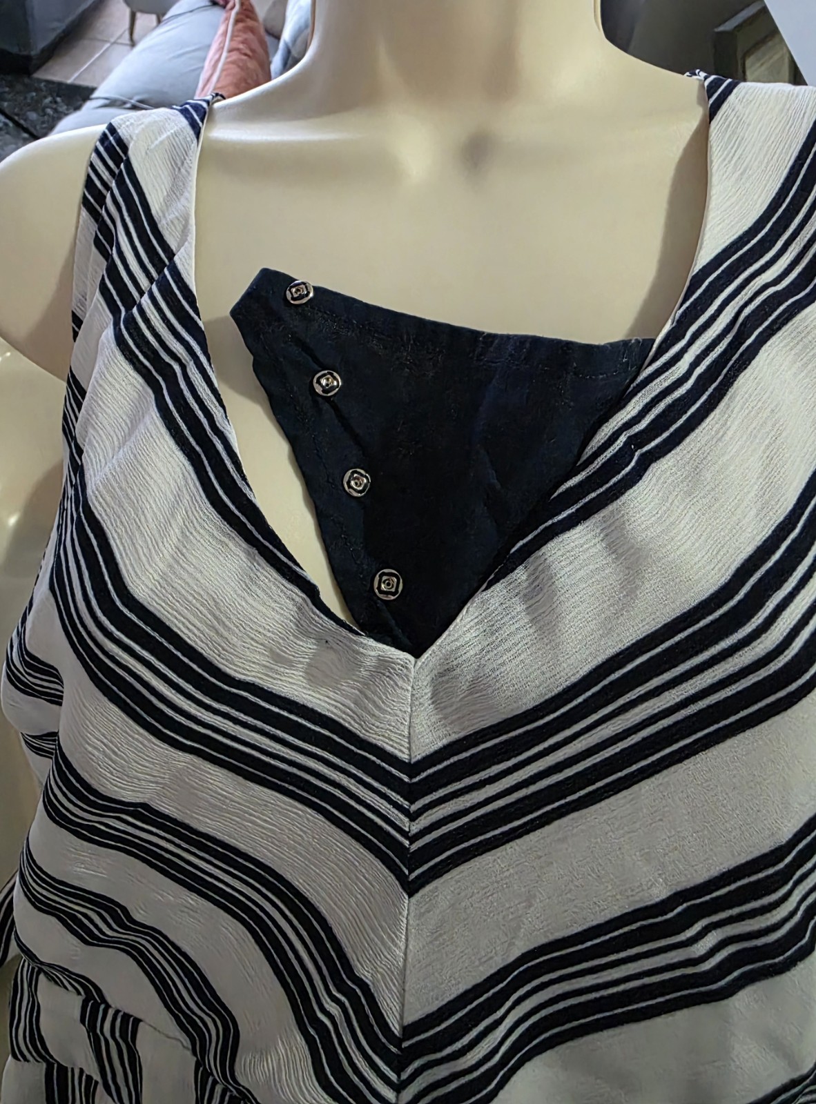 Crystal Sky White/Blue Striped V-Neck Sleeveless dress, size L
