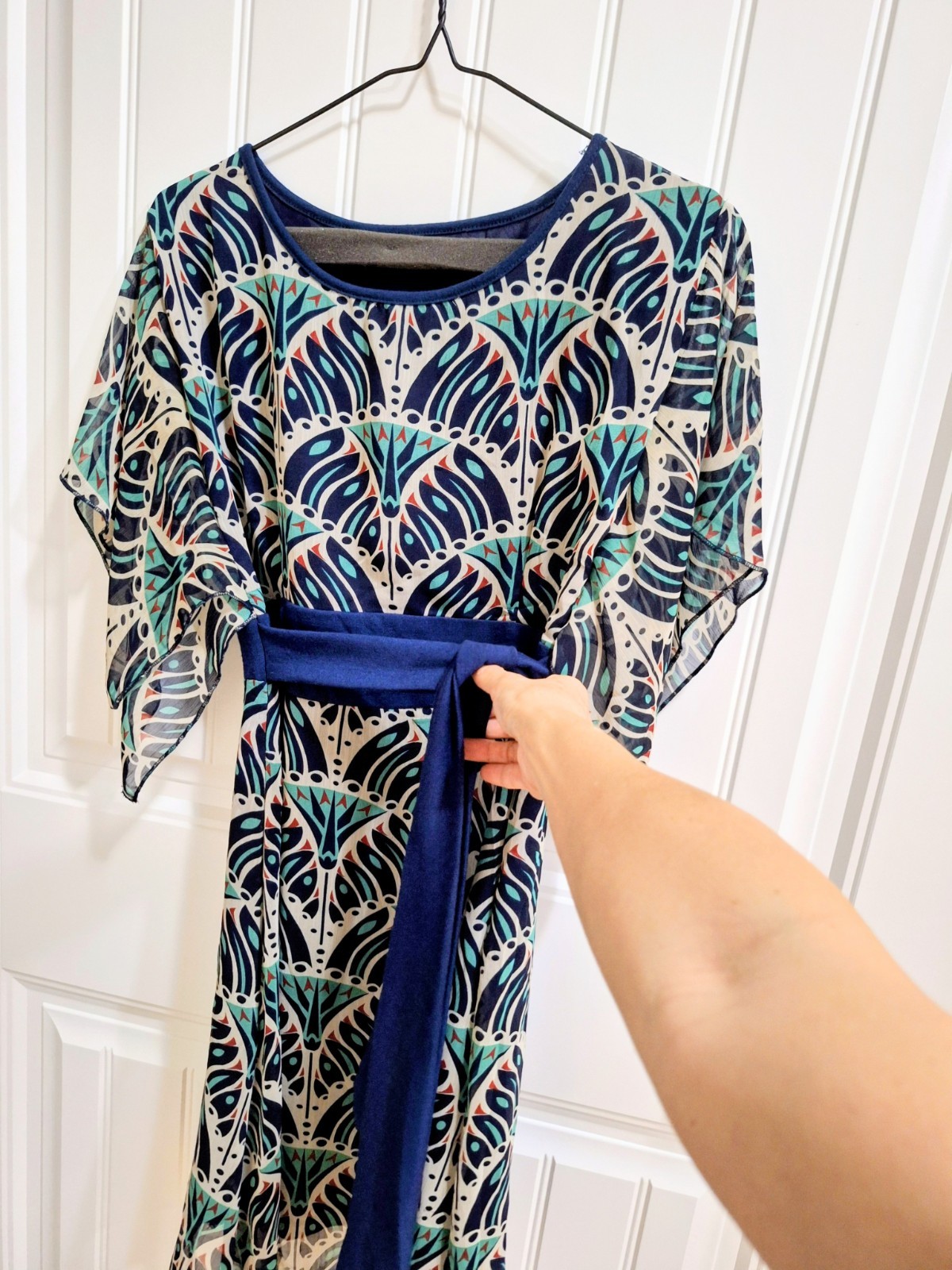 EUC Women’s Navy & Teal Printed Belted Dress