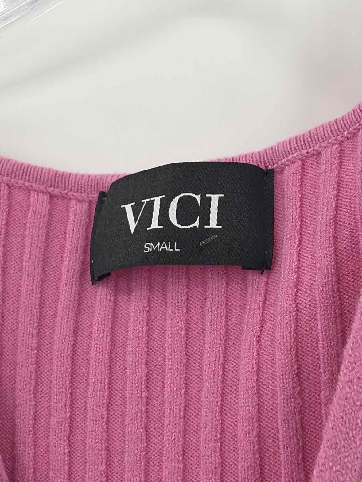 Pre-Owned Vici Pink Size Small Knee Length Sleeveless Dress