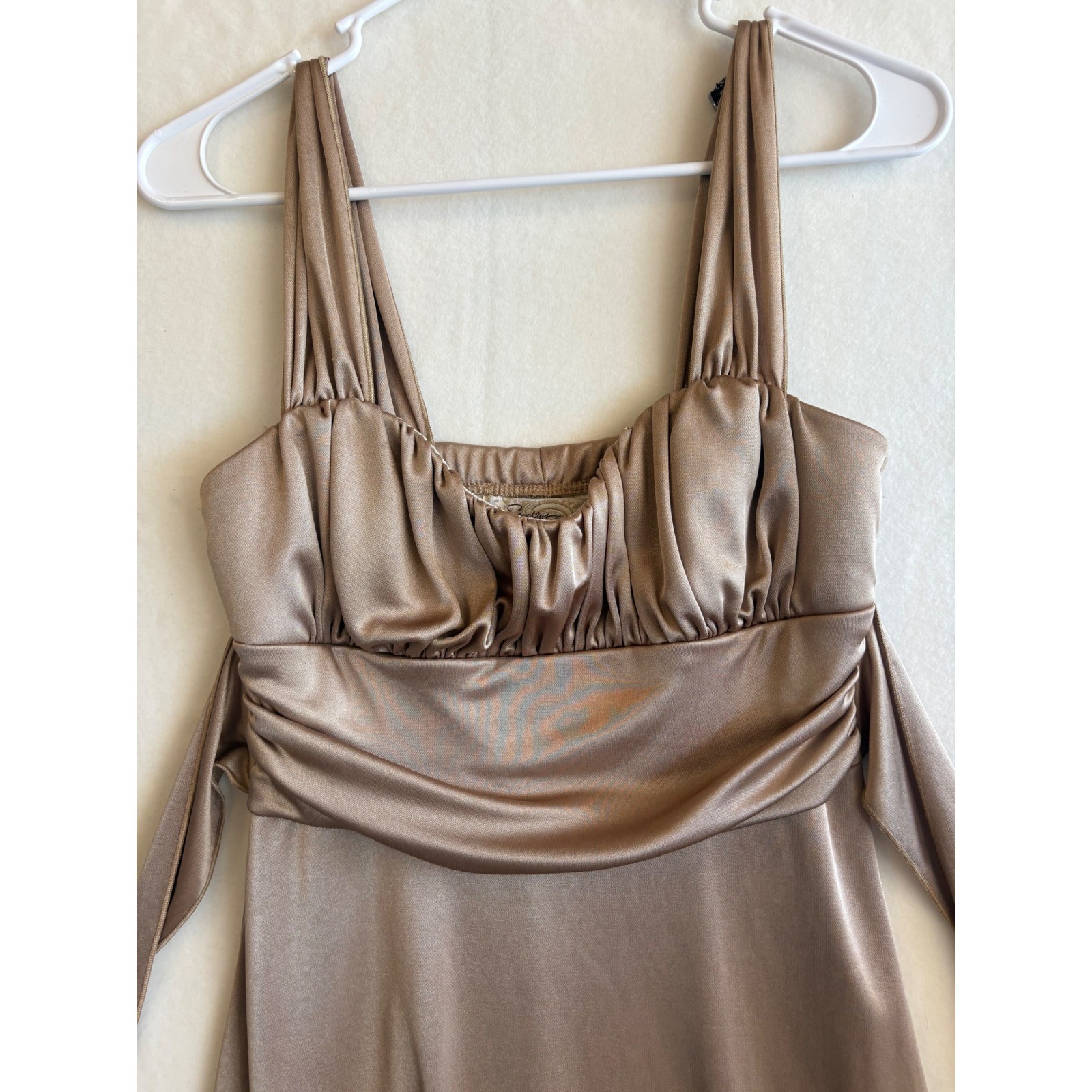 Speechless Bronze Metallic Ruched Empire Waist Cocktail Dress Medium M68031DC2